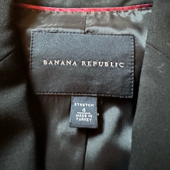 Classic Black Banana Republic Suit Set - Picture 3 of 6